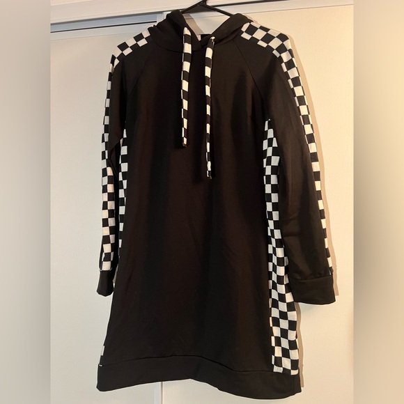 No Boundaries long black and checkered hoodie - Picture 1 of 3